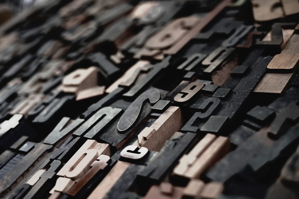 Apostrophes Without the Panic: Possessives, Contractions and Its vs It’s